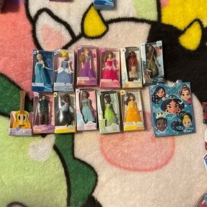 Disney mini brand princess bundle of 11 princesses and 2 princess items